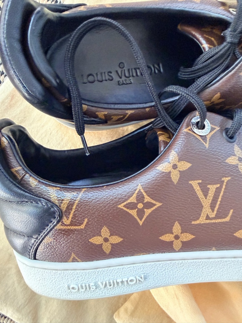 Louis Vuitton Brown Monogram Men’s Low-Top Sneakers with Black Laces - Picture 4 of 14